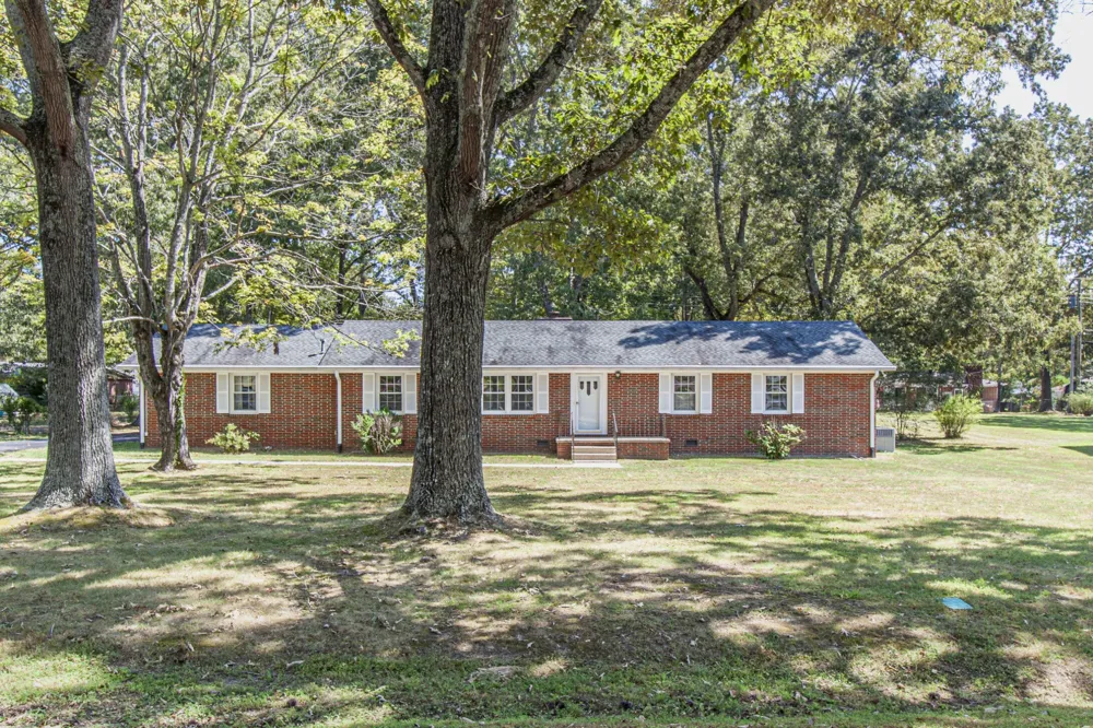 214 Crestwood Dr Tullahoma, TN 37388