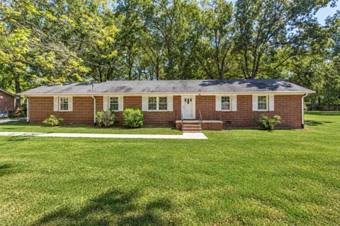 214 Crestwood Dr