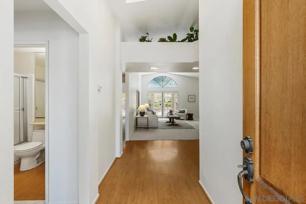 18341 Aceituno St San Diego, CA 92128