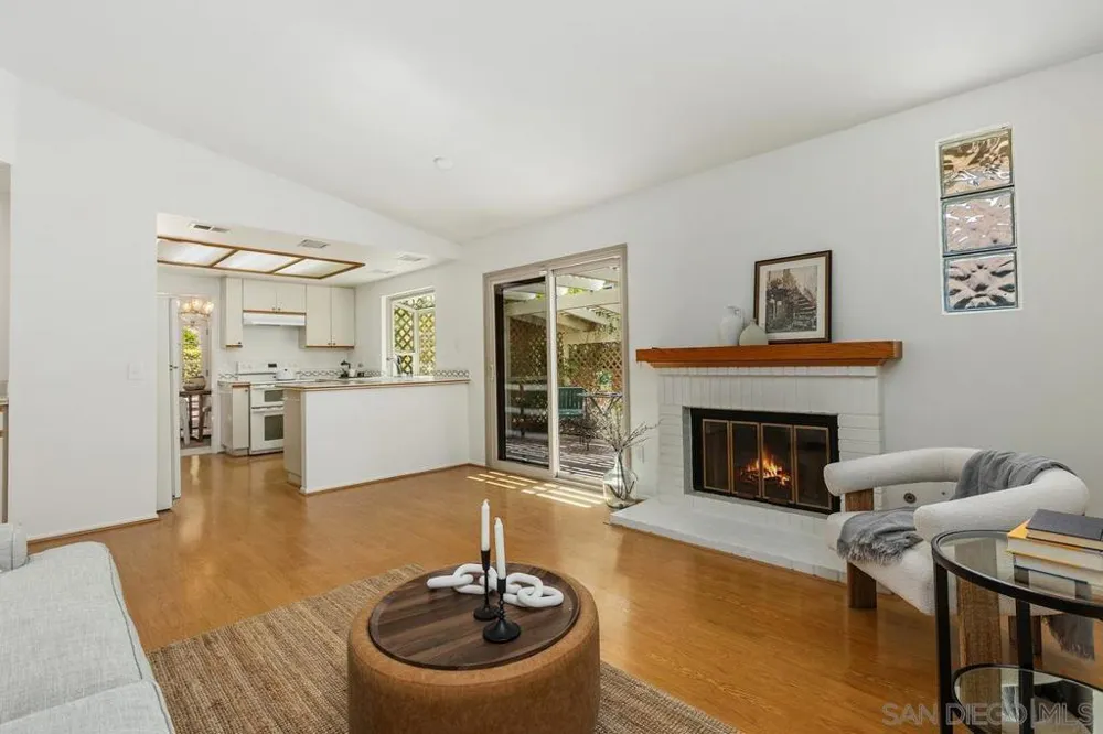 18341 Aceituno St San Diego, CA 92128