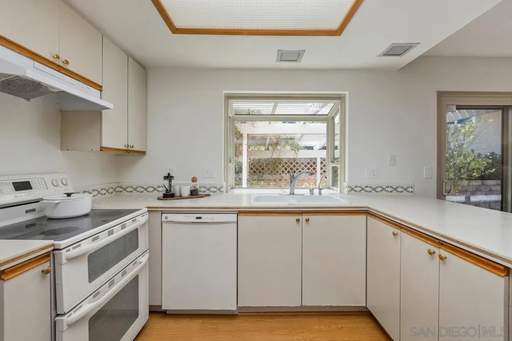 18341 Aceituno St San Diego, CA 92128