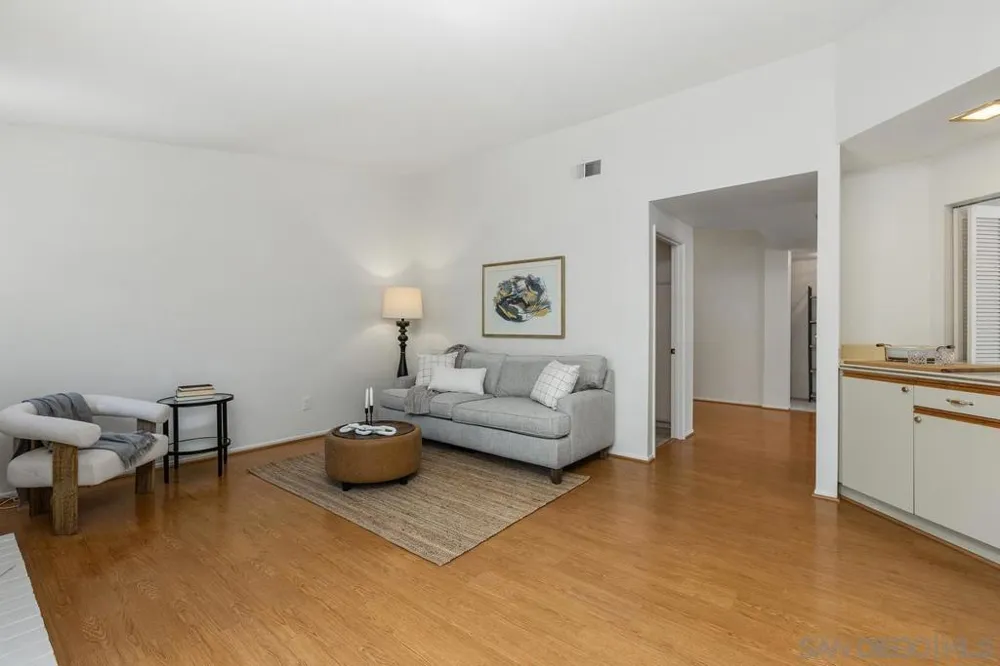 18341 Aceituno St San Diego, CA 92128