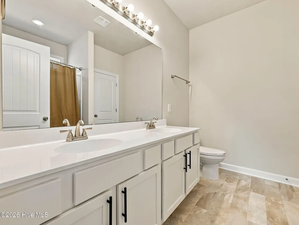 237 Shallowbag Bay Lane Jacksonville, NC 28546