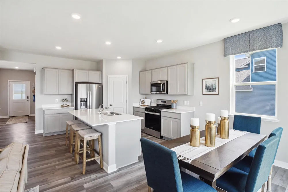 1842 Rainier Drive Shakopee, MN 55379