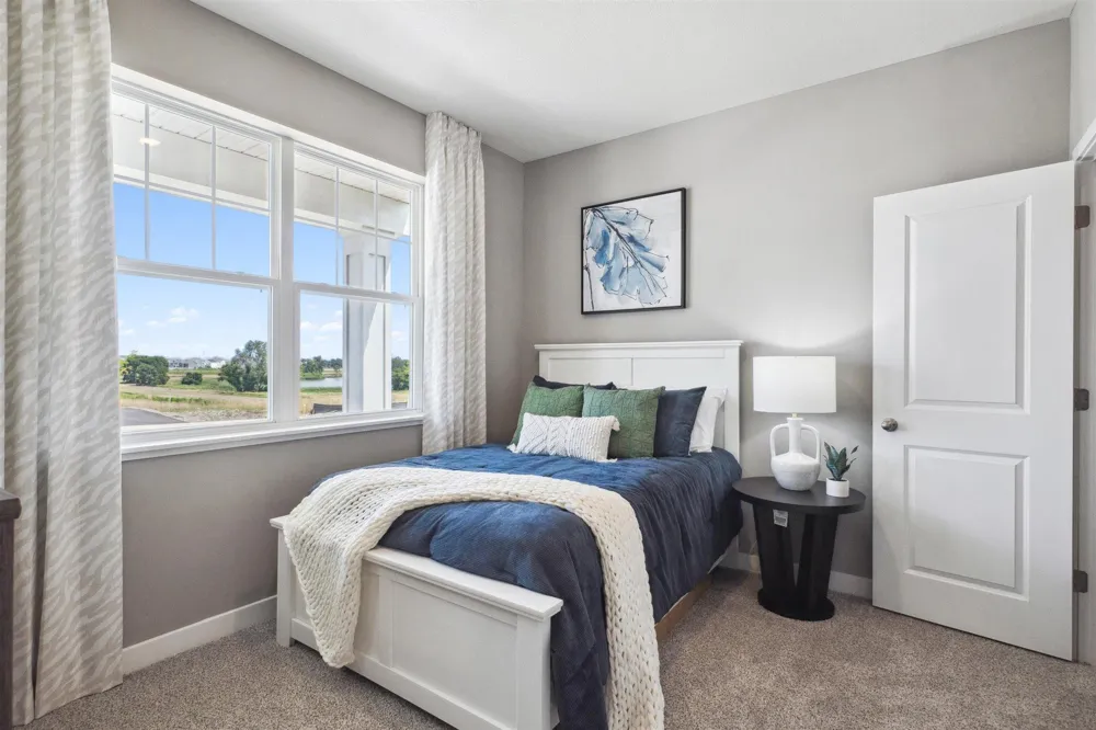1842 Rainier Drive Shakopee, MN 55379