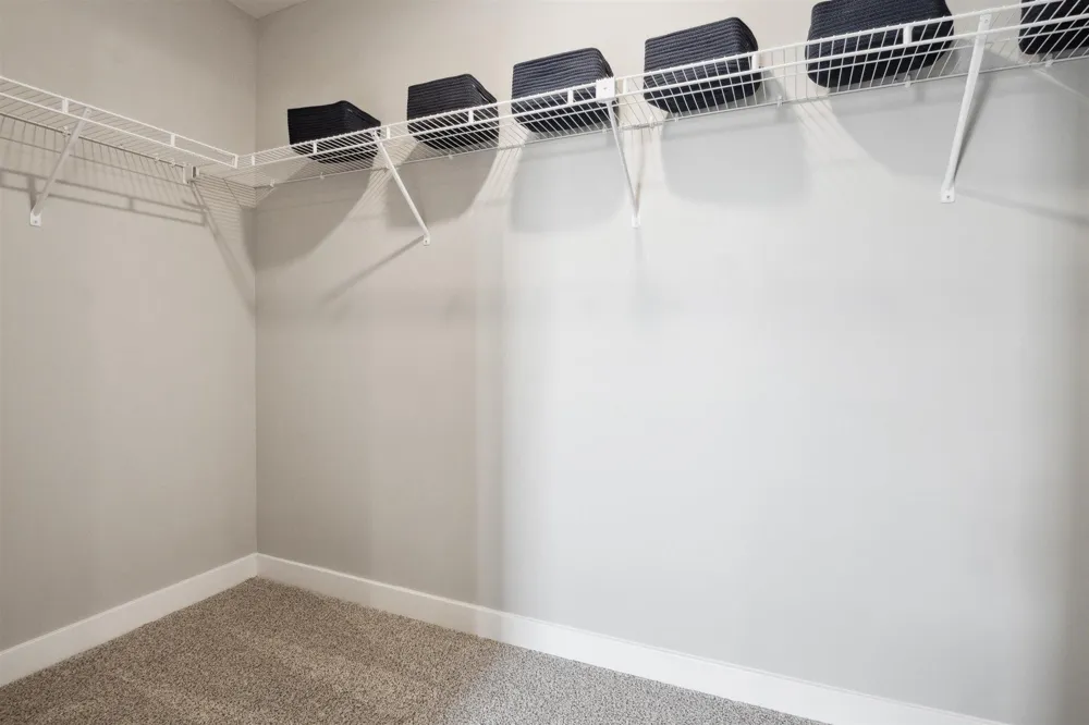 1842 Rainier Drive Shakopee, MN 55379