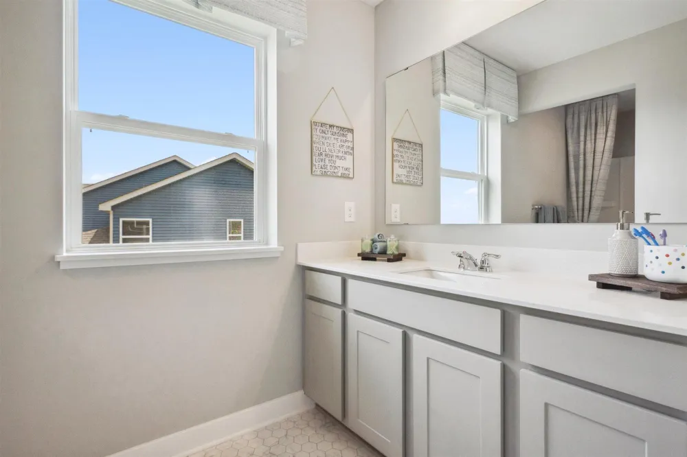 1842 Rainier Drive Shakopee, MN 55379