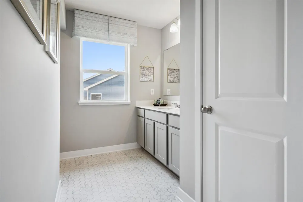 1842 Rainier Drive Shakopee, MN 55379