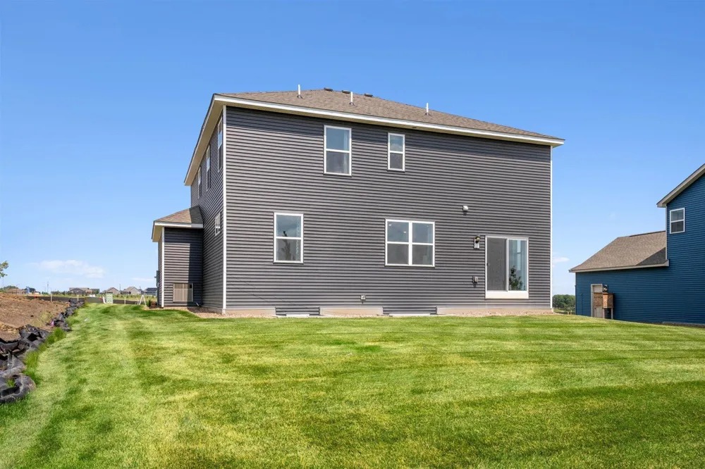 1842 Rainier Drive Shakopee, MN 55379