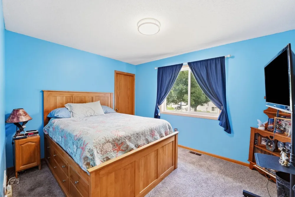 11249 Laura Circle Becker, MN 55308