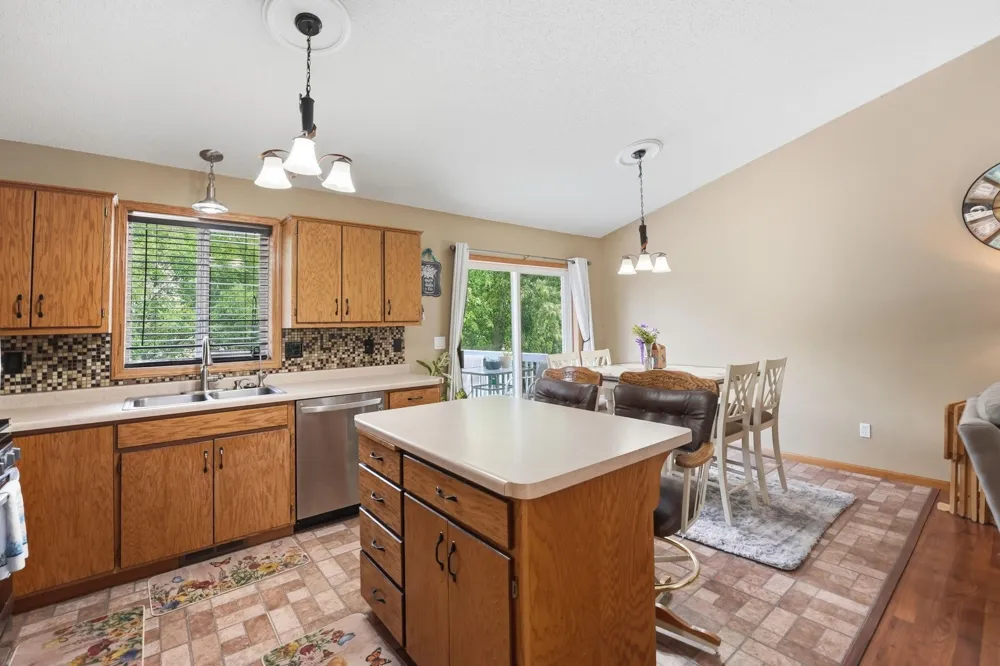 11249 Laura Circle Becker, MN 55308