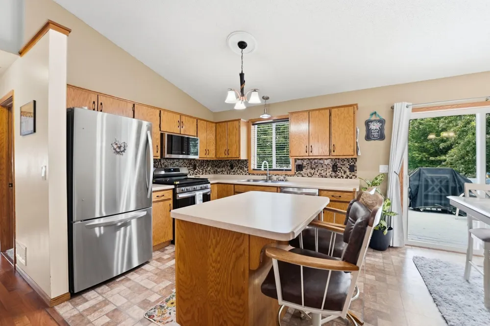 11249 Laura Circle Becker, MN 55308
