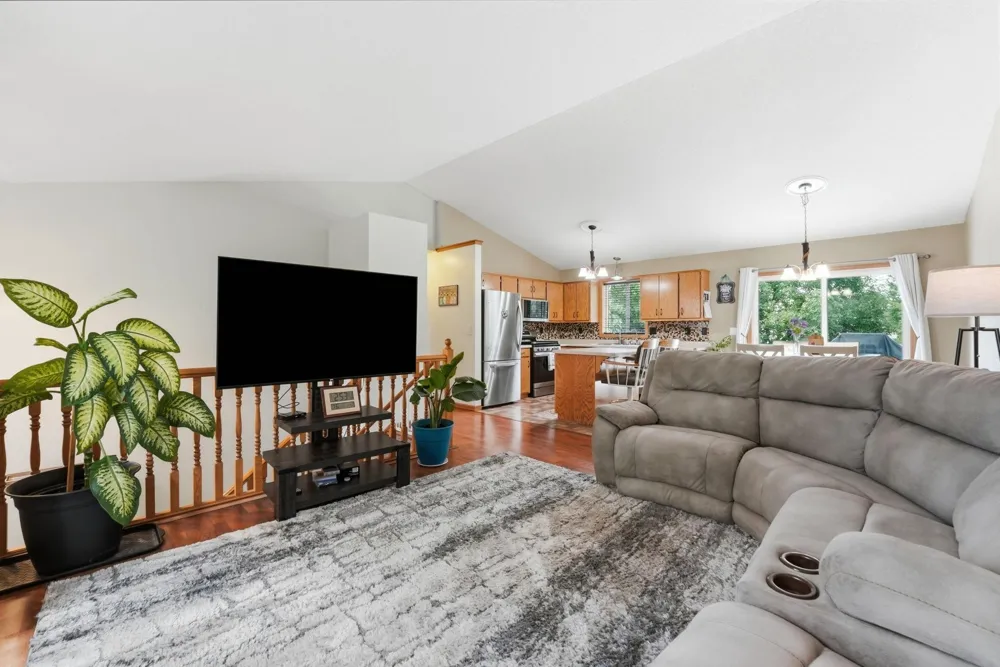 11249 Laura Circle Becker, MN 55308