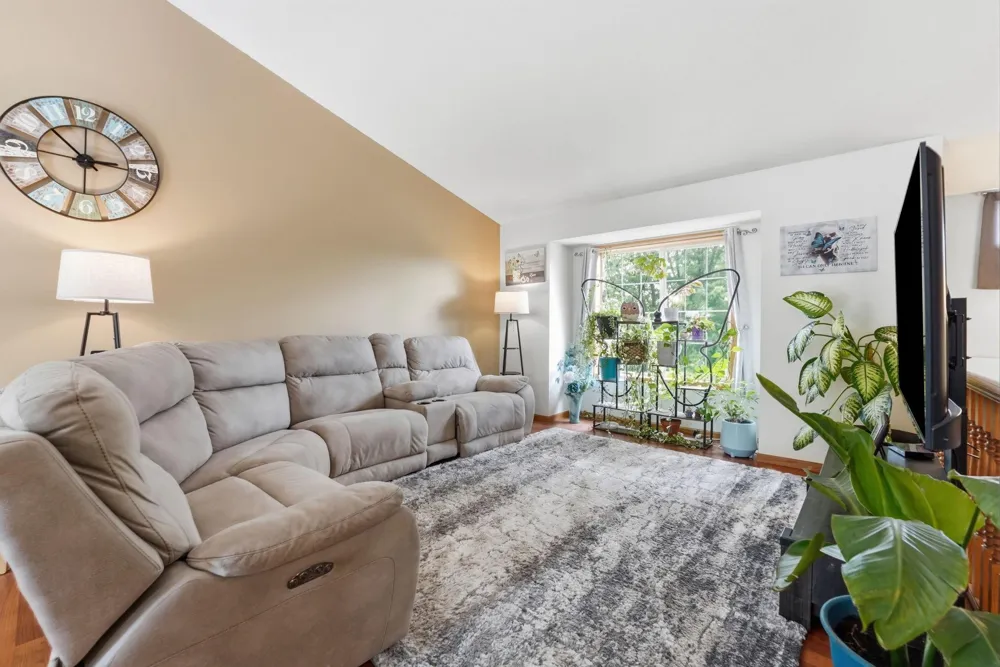 11249 Laura Circle Becker, MN 55308