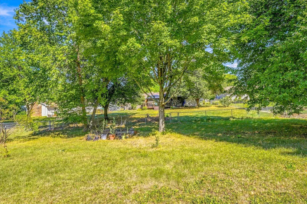 1721 Deerwood Drive Eagan, MN 55122