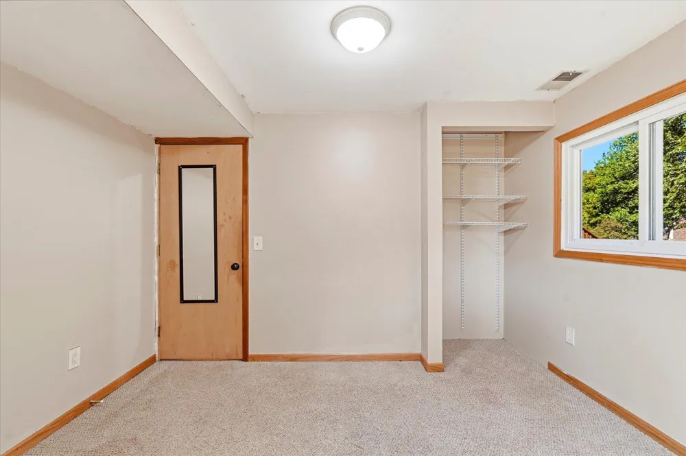 1721 Deerwood Drive Eagan, MN 55122