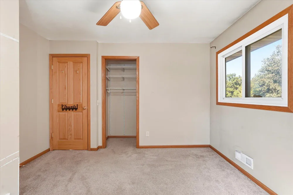 1721 Deerwood Drive Eagan, MN 55122