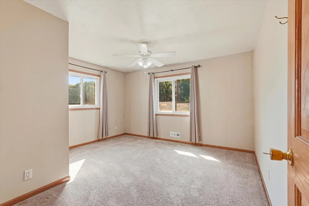 1721 Deerwood Drive Eagan, MN 55122