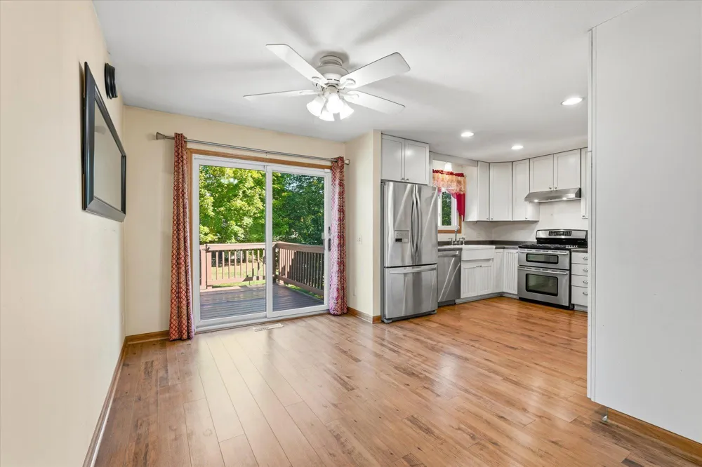 1721 Deerwood Drive Eagan, MN 55122