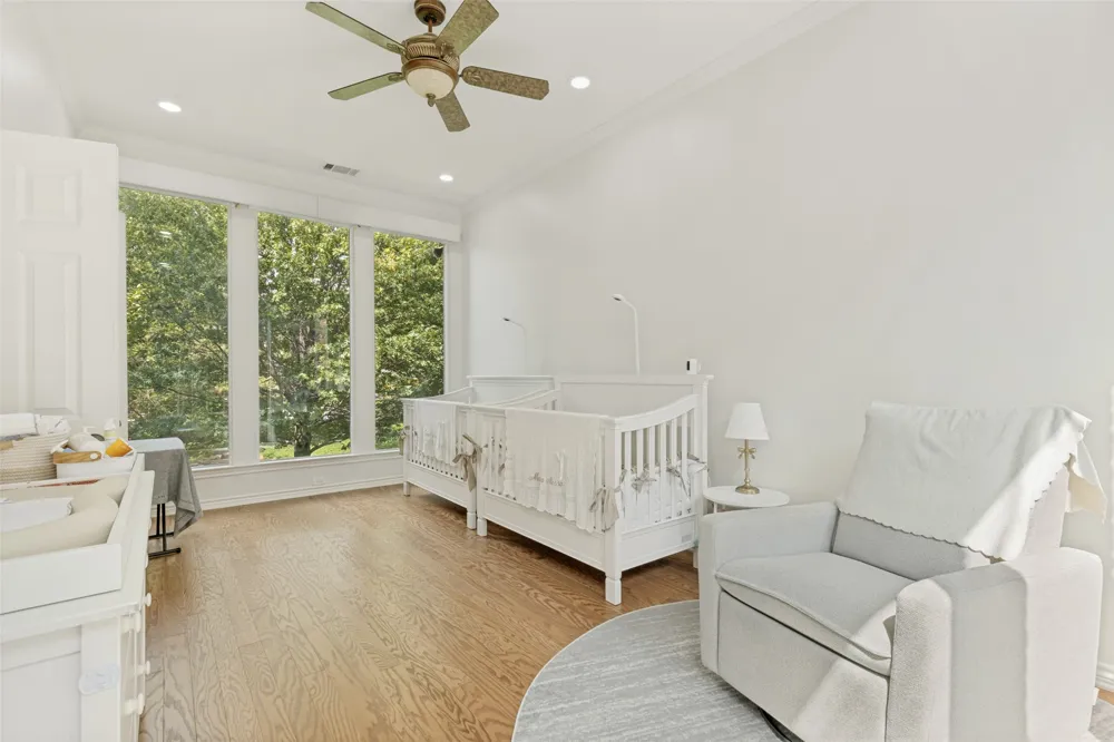 7 Queensview Court Dallas, TX 75225