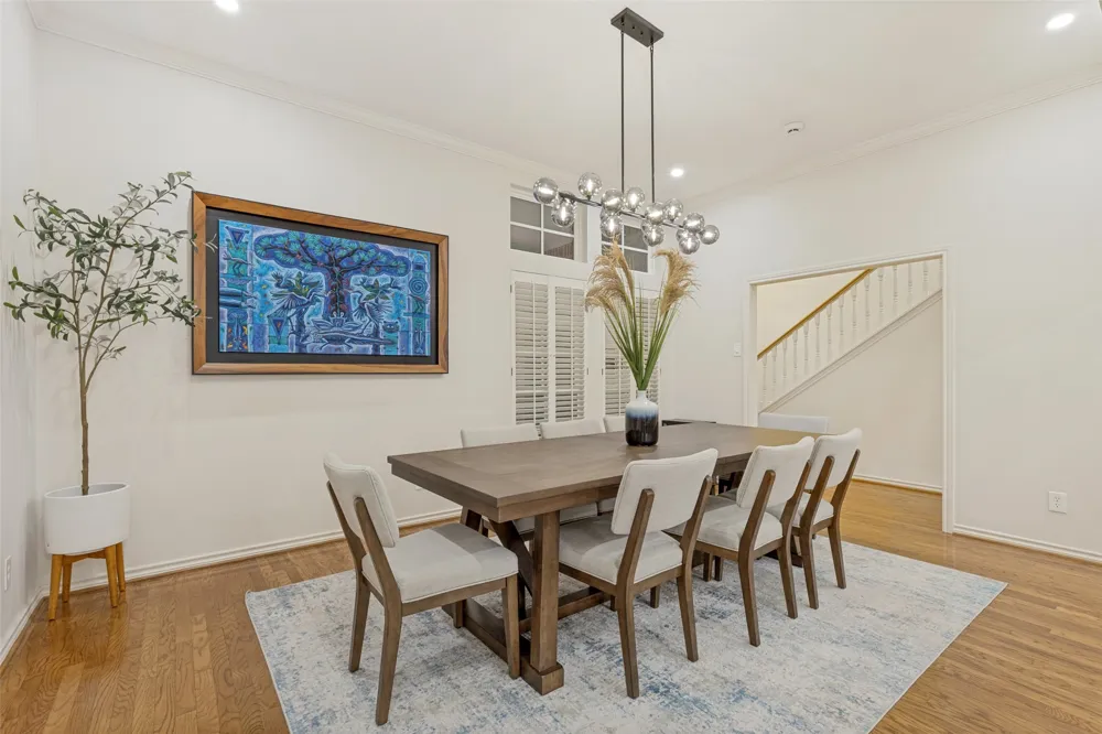 7 Queensview Court Dallas, TX 75225