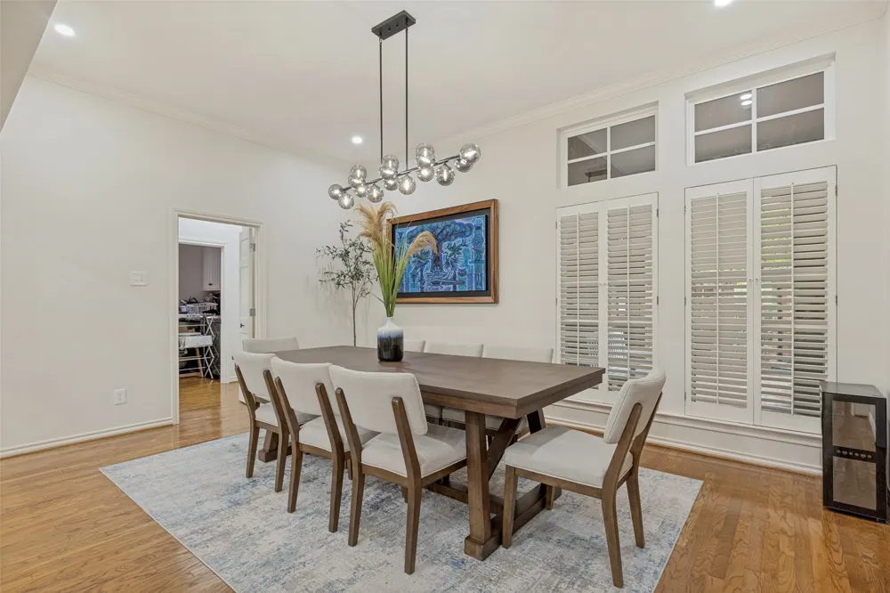 7 Queensview Court Dallas, TX 75225