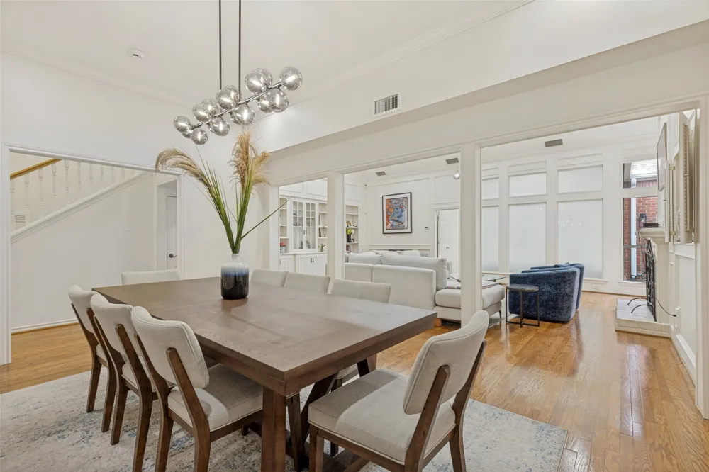 7 Queensview Court Dallas, TX 75225