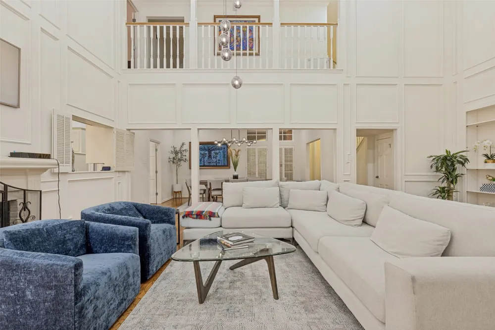 7 Queensview Court Dallas, TX 75225