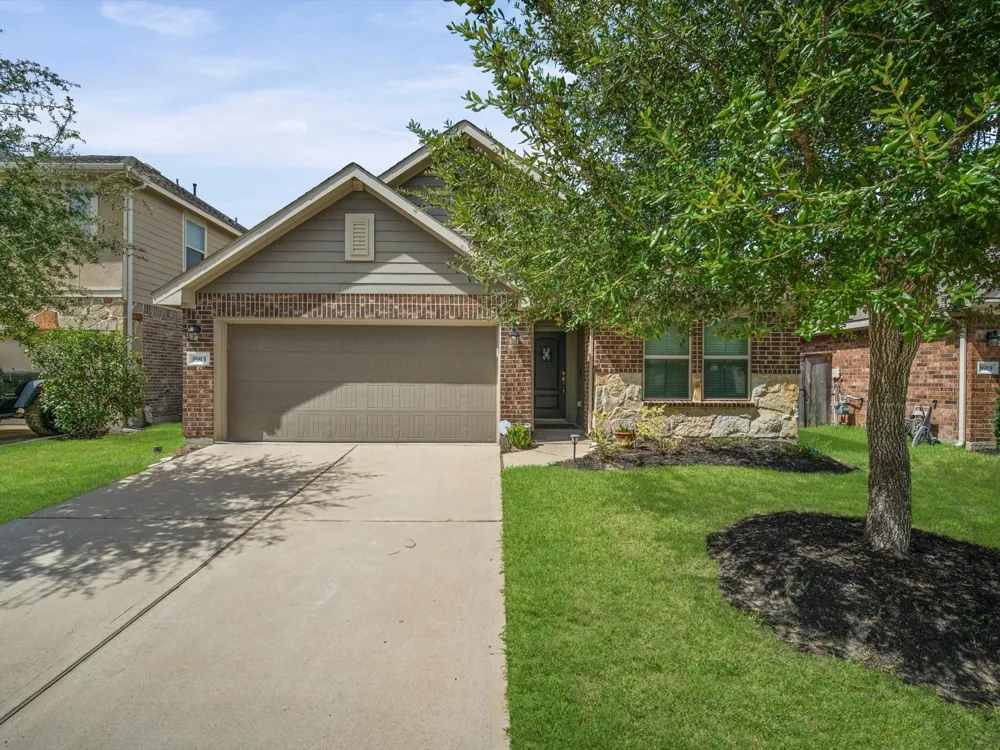 8915 English Manor Drive Cypress, TX 77433