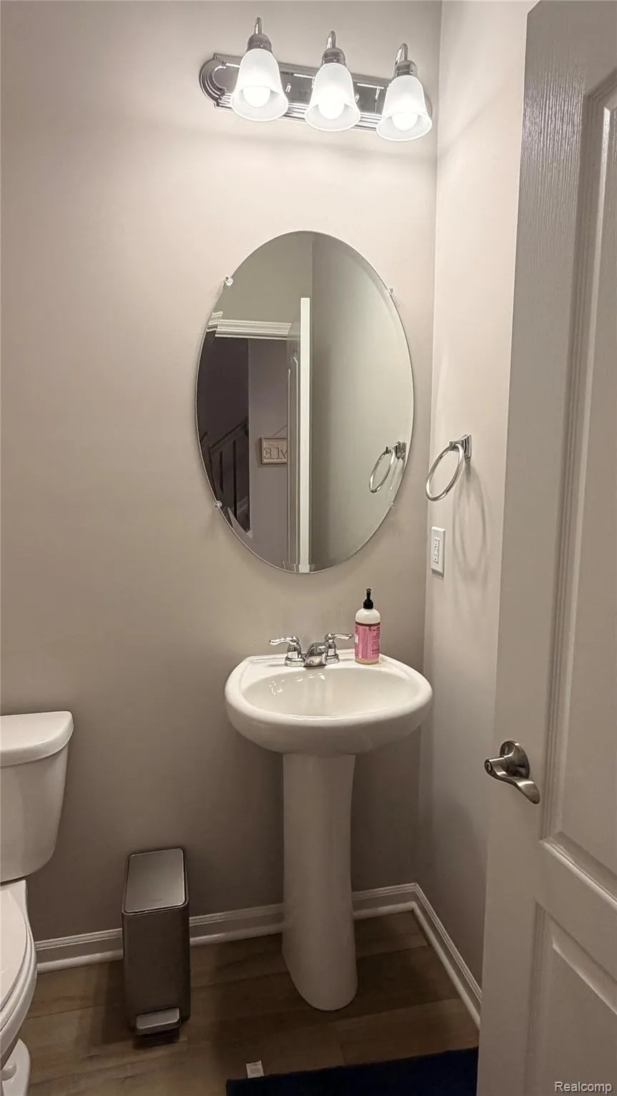 1360 Addison Circle Commerce Charter Township, MI 48390