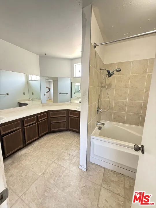 3117 Fort Courage Avenue Thousand Oaks, CA 91360