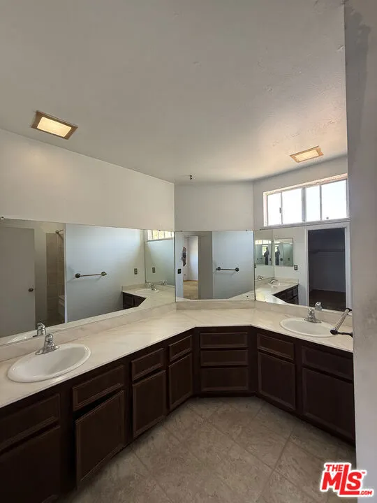 3117 Fort Courage Avenue Thousand Oaks, CA 91360