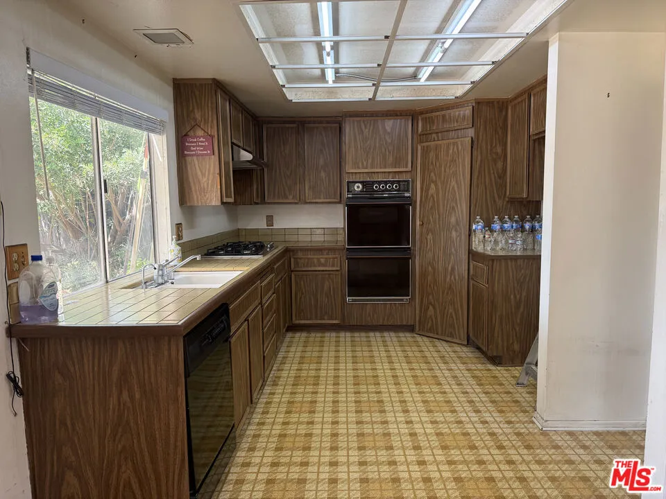3117 Fort Courage Avenue Thousand Oaks, CA 91360