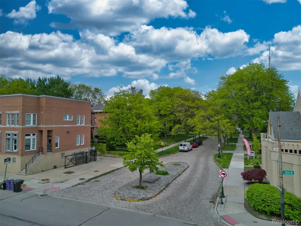 701 W Canfield Street #05 Detroit City, MI 48201