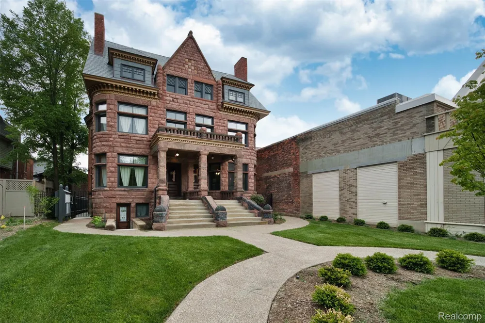701 W Canfield Street #05 Detroit City, MI 48201