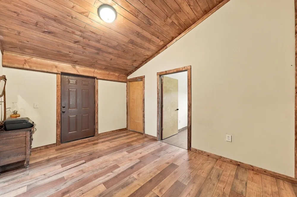 17181 10th Avenue Middle Branch Township, MI 49665