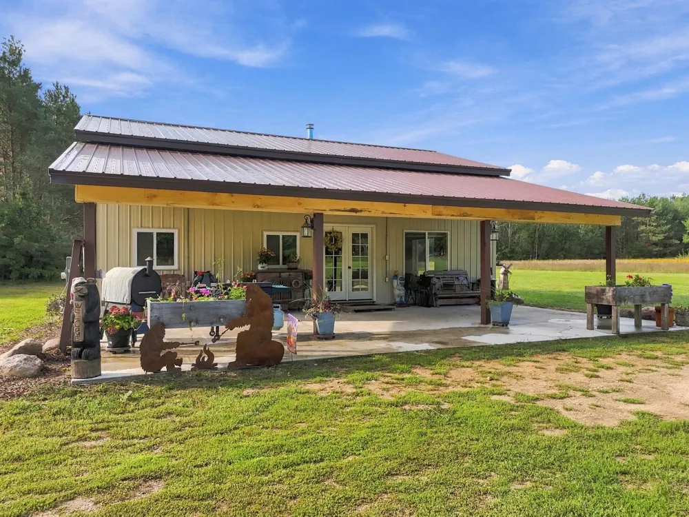 17181 10th Avenue Middle Branch Township, MI 49665