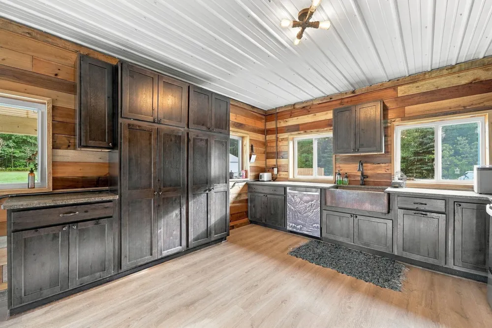 17181 10th Avenue Middle Branch Township, MI 49665