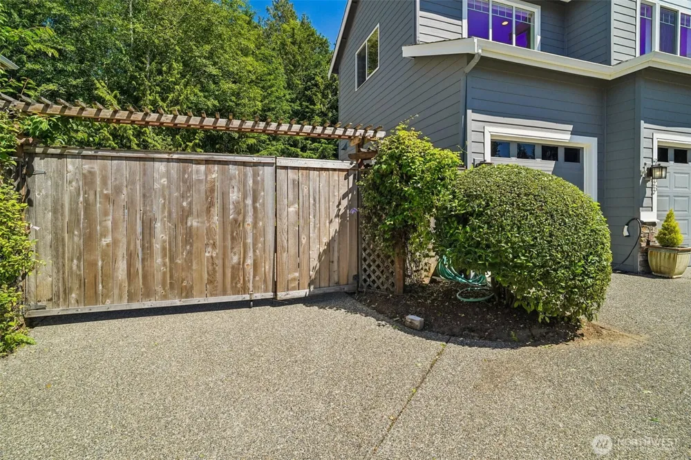7333 N Creek Loop Gig Harbor, WA 98335