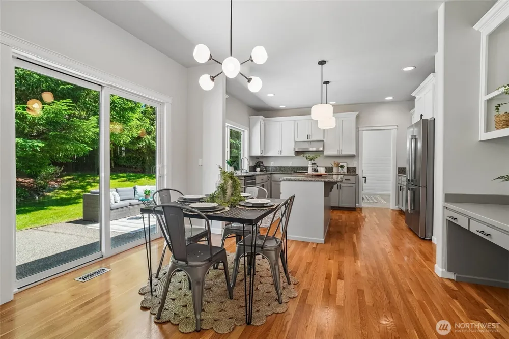 7333 N Creek Loop Gig Harbor, WA 98335