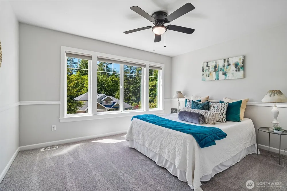 7333 N Creek Loop Gig Harbor, WA 98335