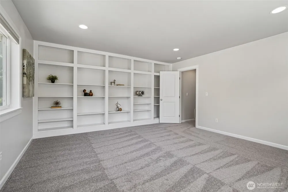 7333 N Creek Loop Gig Harbor, WA 98335