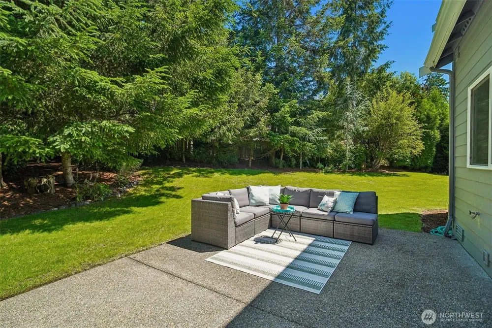 7333 N Creek Loop Gig Harbor, WA 98335