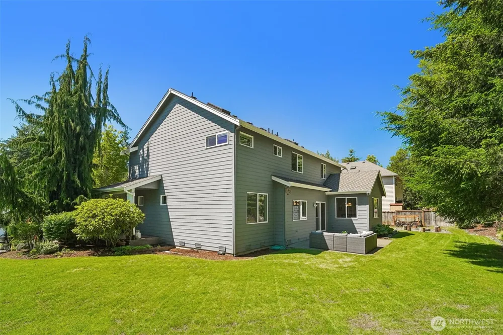 7333 N Creek Loop Gig Harbor, WA 98335