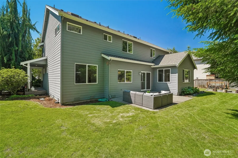 7333 N Creek Loop Gig Harbor, WA 98335
