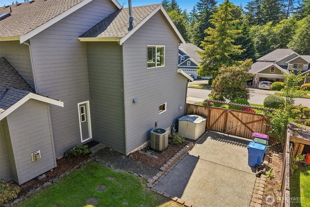 7333 N Creek Loop Gig Harbor, WA 98335