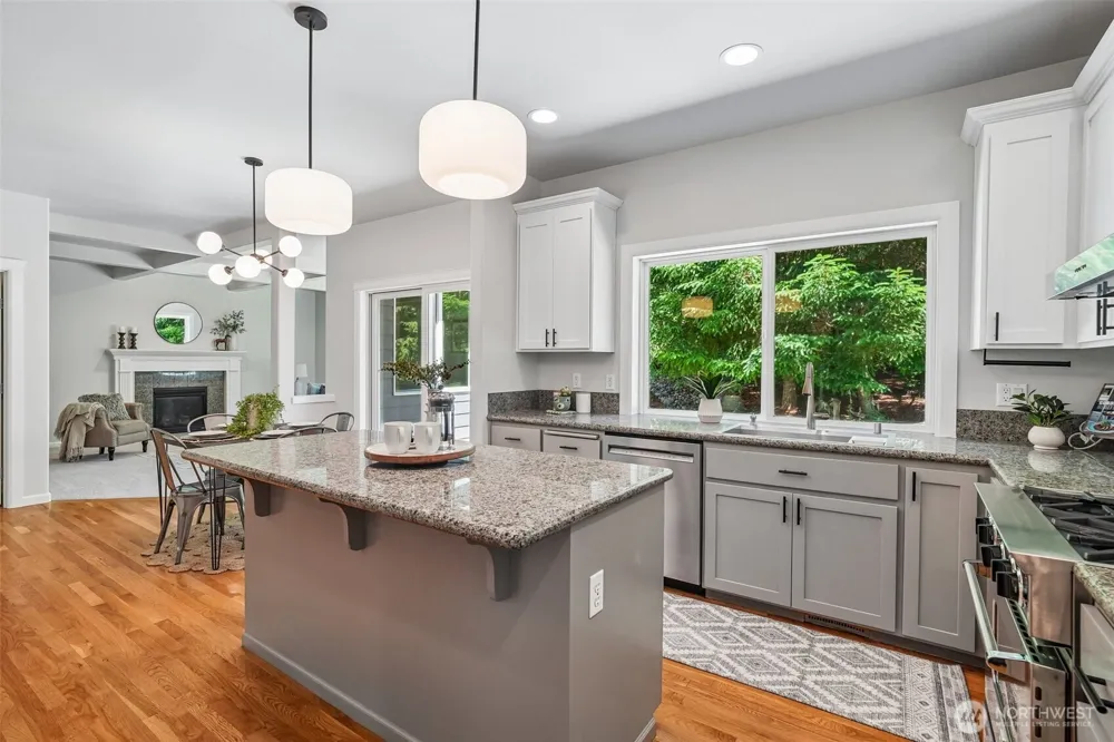 7333 N Creek Loop Gig Harbor, WA 98335