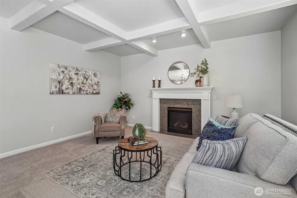7333 N Creek Loop Gig Harbor, WA 98335