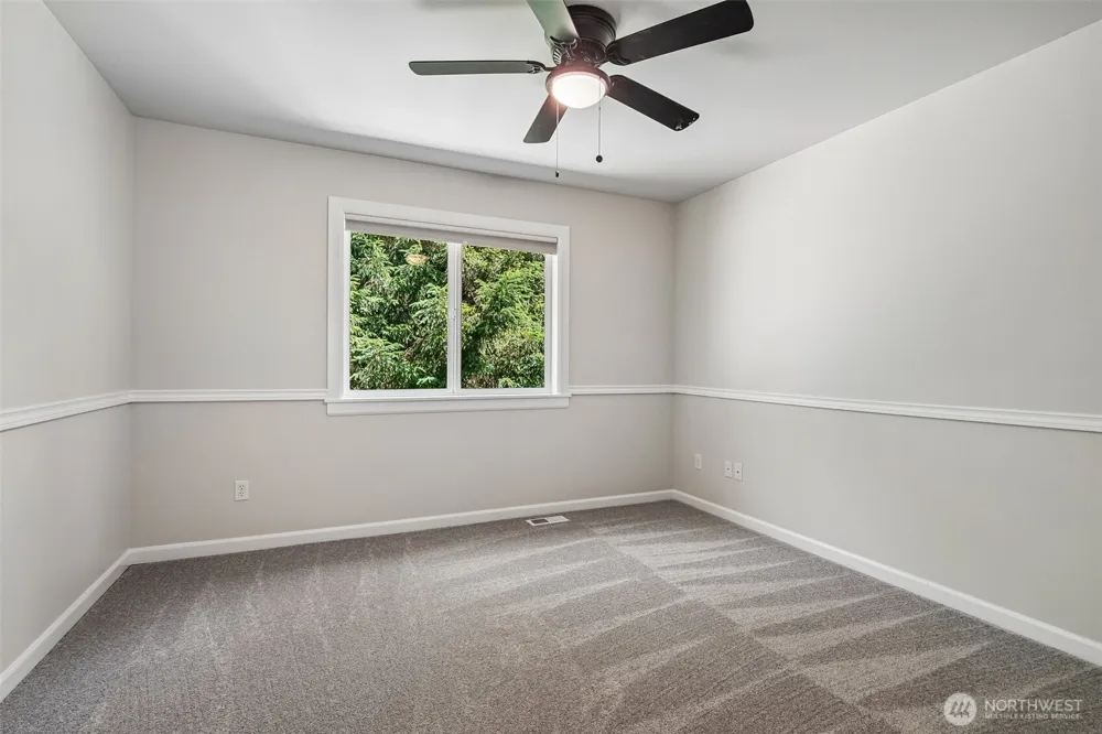 7333 N Creek Loop Gig Harbor, WA 98335