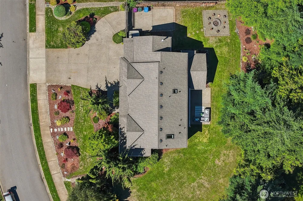 7333 N Creek Loop Gig Harbor, WA 98335